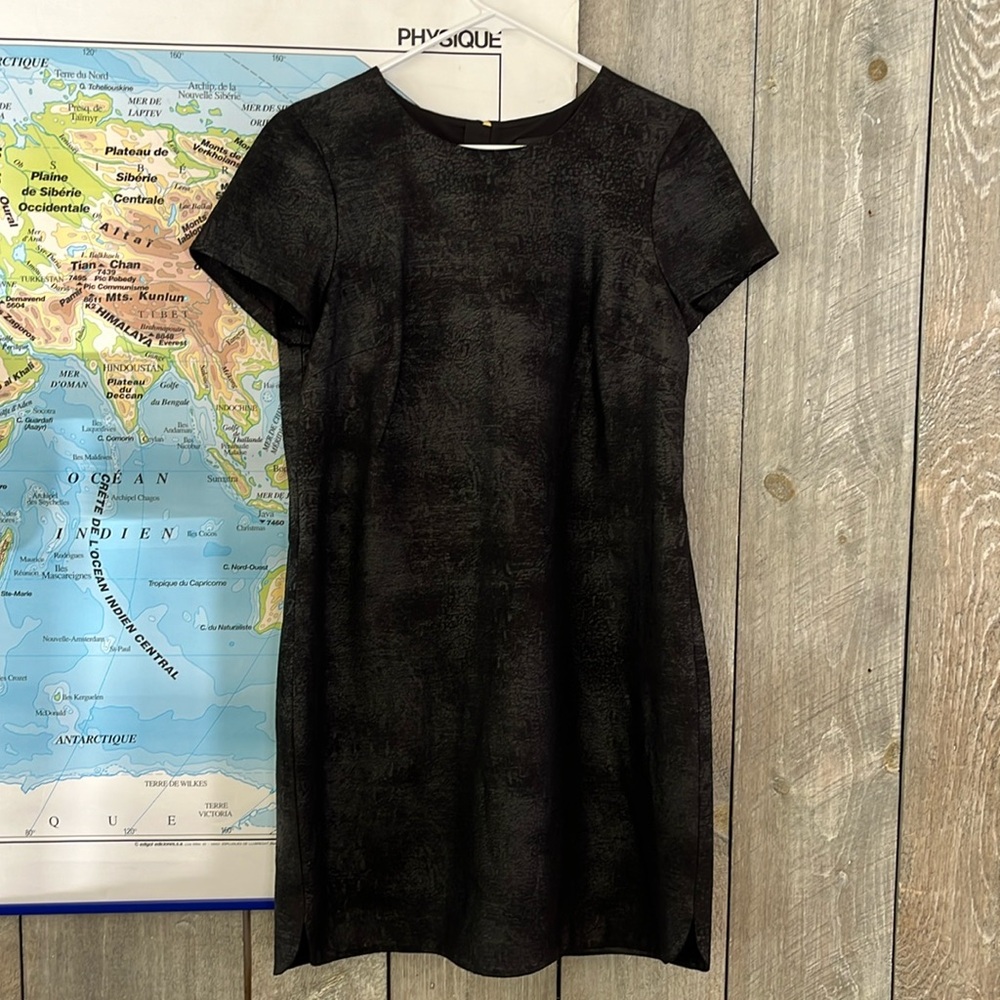 BR Monogram sz 10 dress
